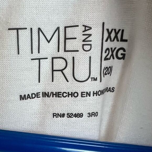 Time and Tru XXL White V-Neck T shirt very soft - Picture 3 of 5